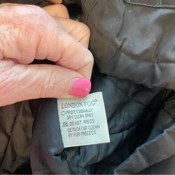 London Fog Black Parka Jacket Coat Fur Trim Removable Hood Zip Snap  M - Picture 16 of 16